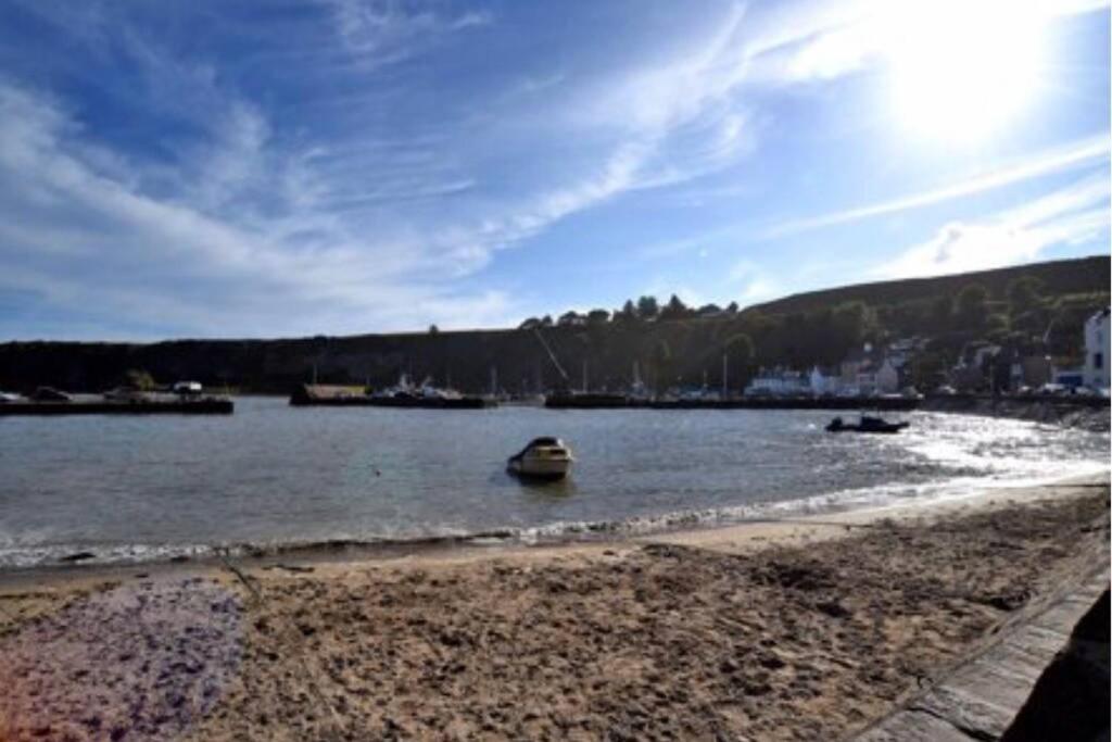 Stonehaven Ground Floor Home With A Spectacular Harbour View. ภายนอก รูปภาพ
