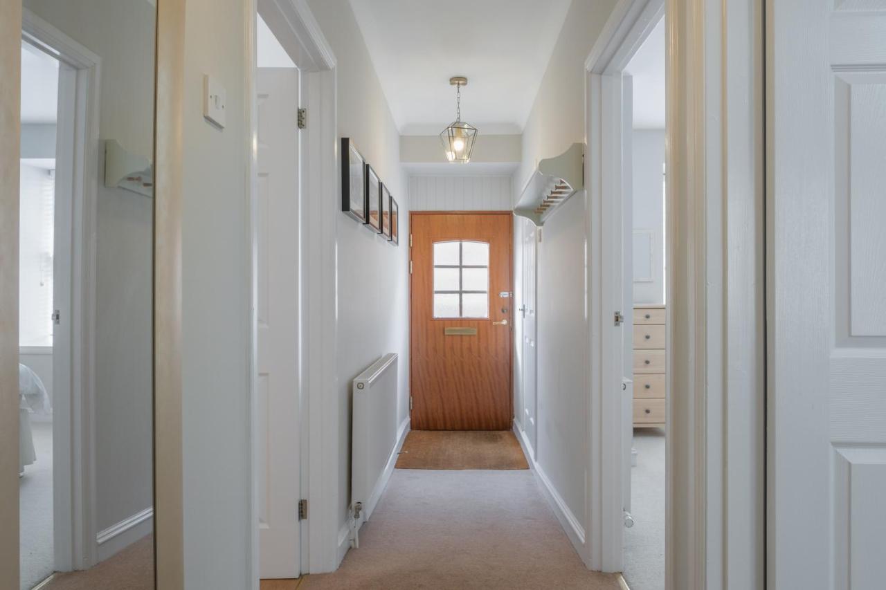 Stonehaven Ground Floor Home With A Spectacular Harbour View. ภายนอก รูปภาพ