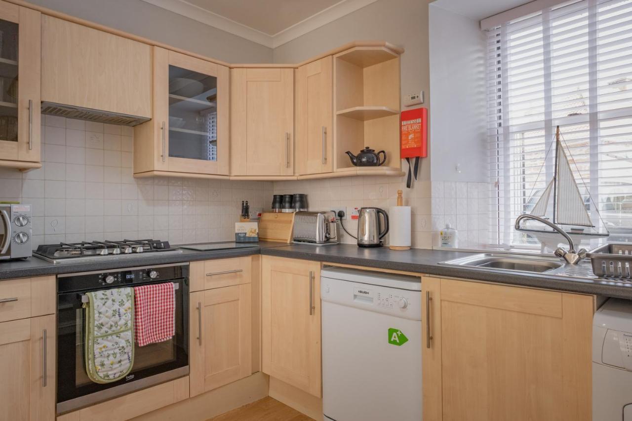 Stonehaven Ground Floor Home With A Spectacular Harbour View. ภายนอก รูปภาพ